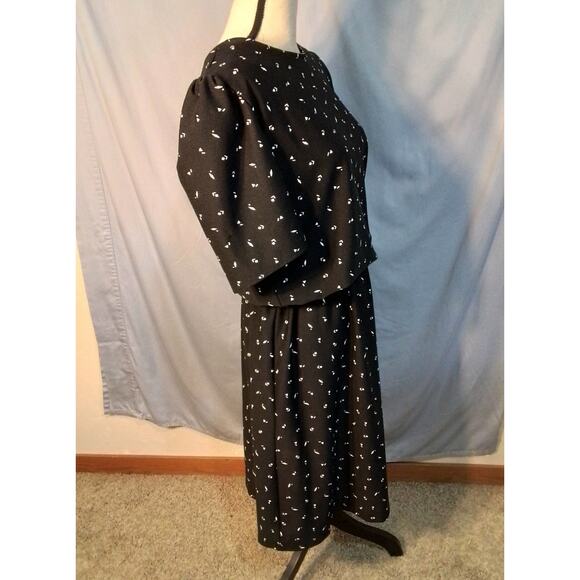 Glamax vintage Black dress with white geo print. - Picture 4 of 7